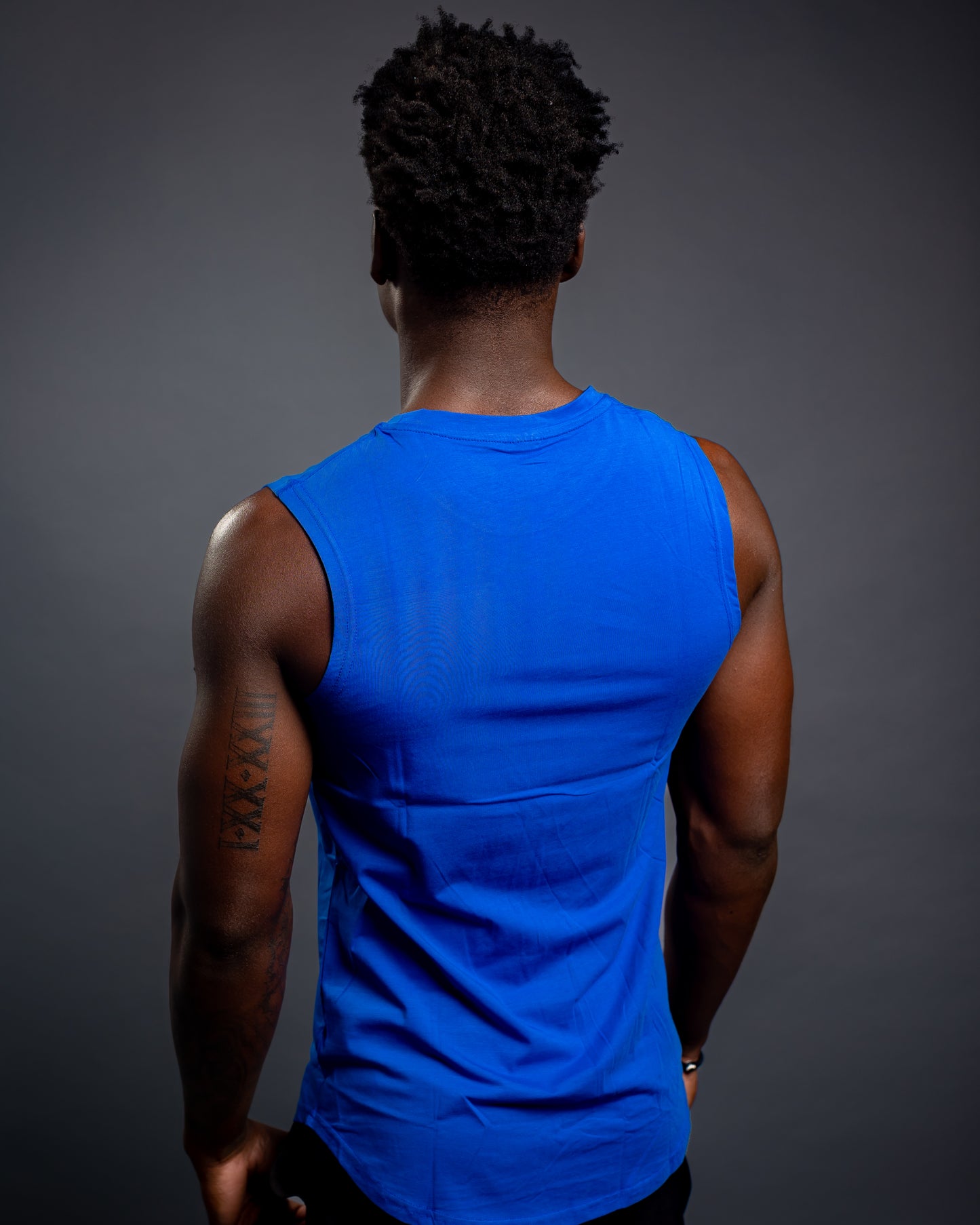 Men’s Royal blue sleeveless muscle Tank shirt, lightweight breathable fitness top, ideal for boxing and gym training