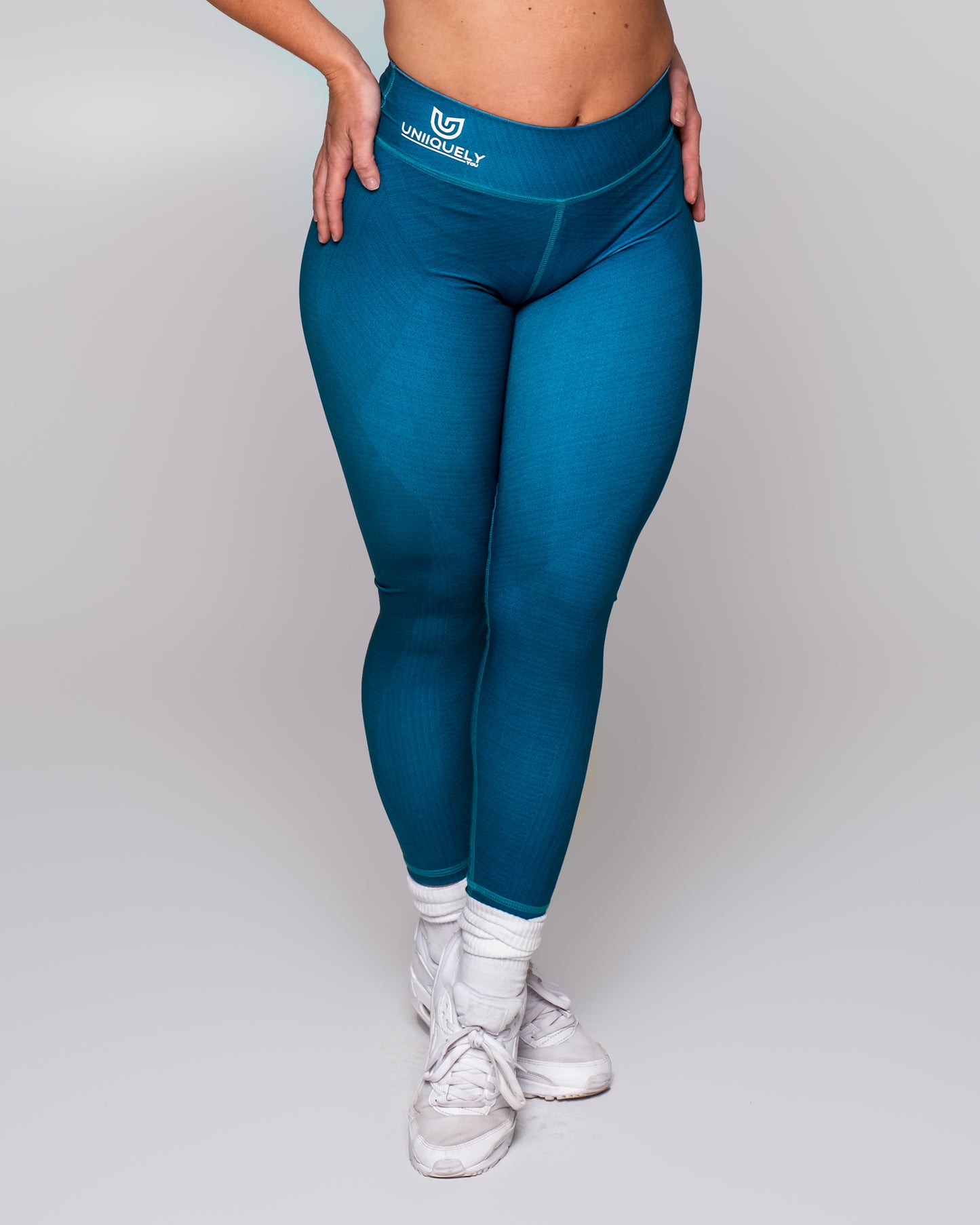 EMBRACE LEGGINGS