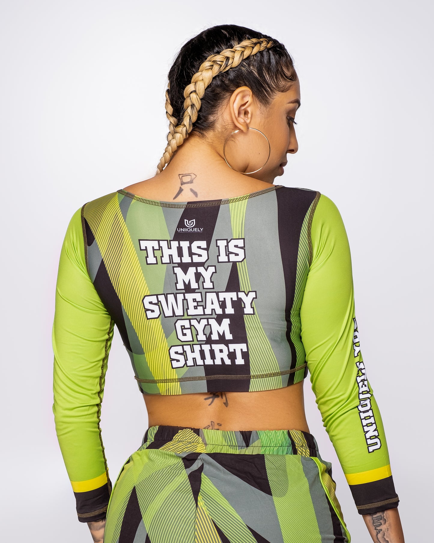 LONG SLEEVES CROPPED TOP