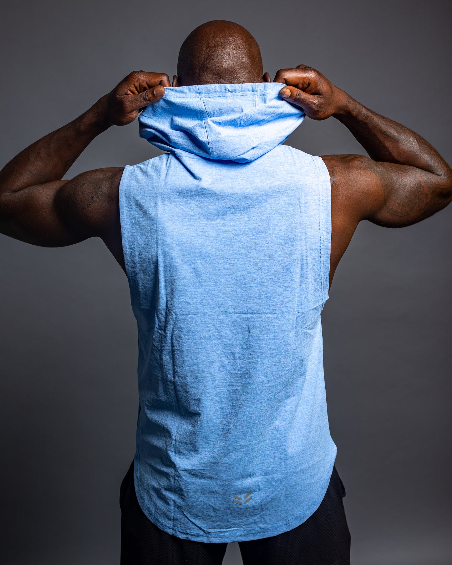 Men’s sky blue sleeveless workout hoodie, breathable athletic fabric, lightweight gym hoodie with slim fit