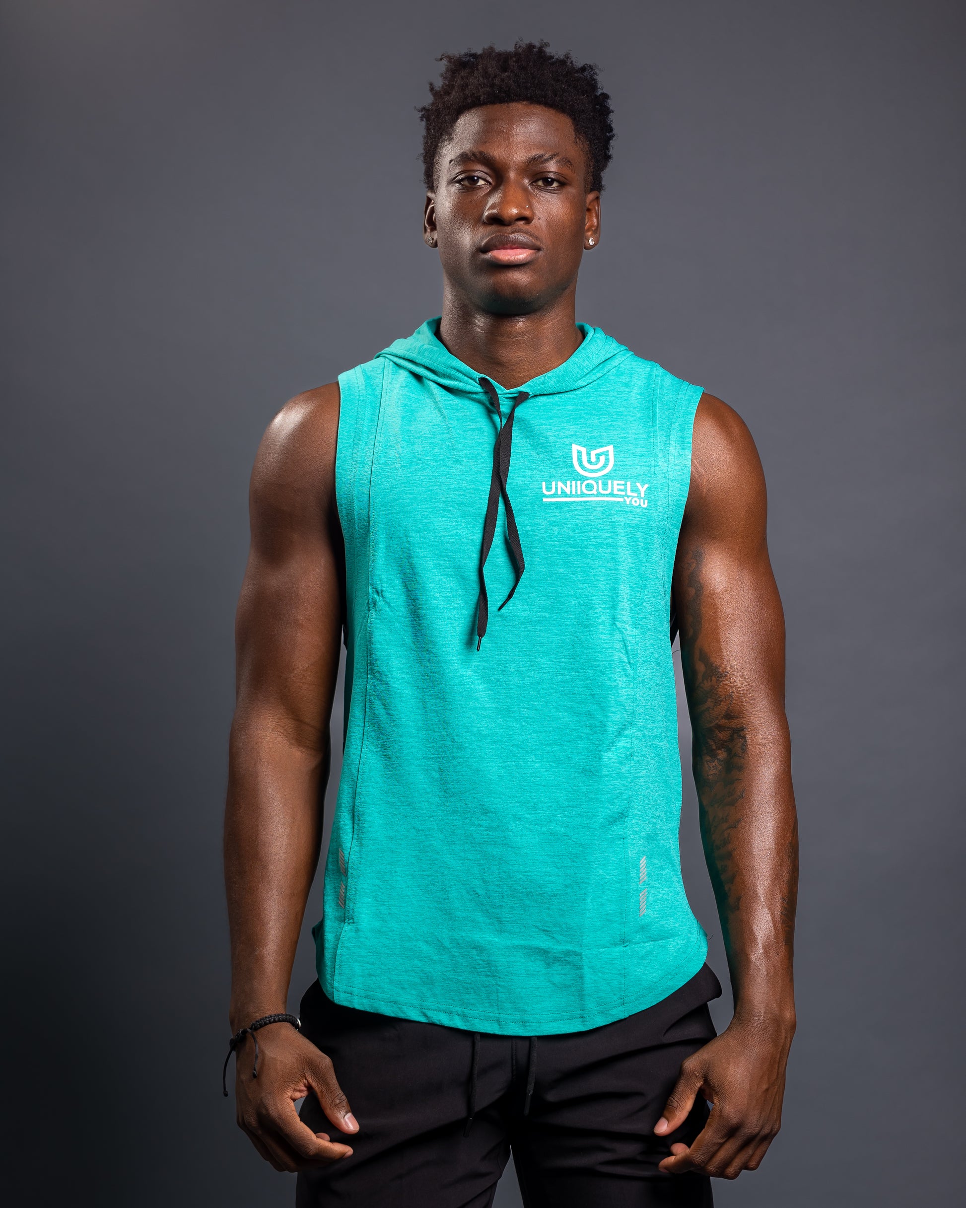 Men’s Green sleeveless workout hoodie, breathable athletic fabric, lightweight gym hoodie with slim fit