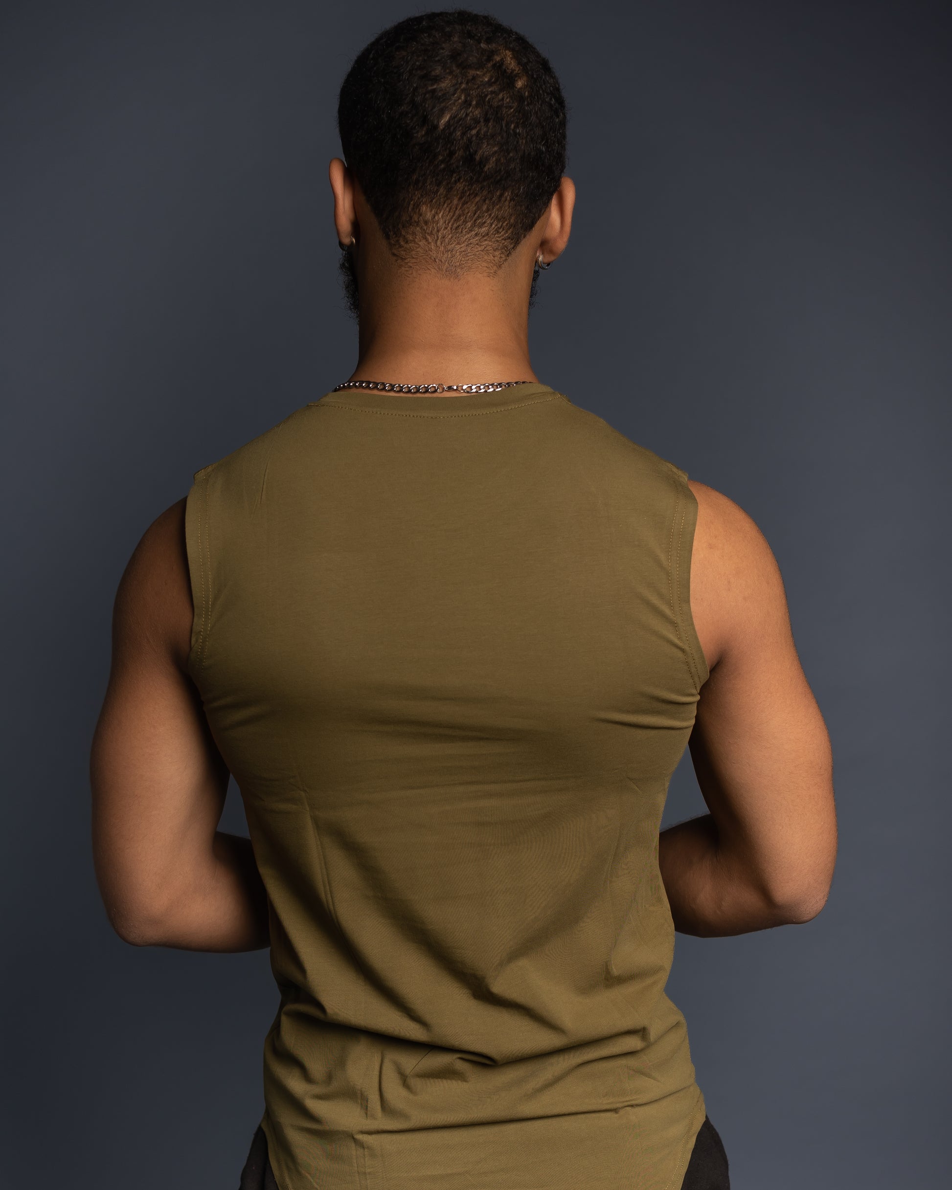Men’s Army Green sleeveless muscle Tank shirt, lightweight fitness top, boxing and gym wear